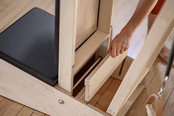 Stambus Contrology kėdės su reguliuojamu atlošu planas.