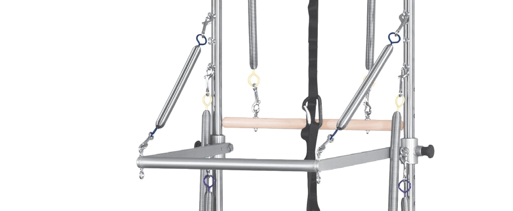 Pilates Reformer Tower su universaliomis treniruočių funkcijomis