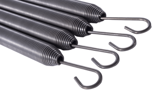 Крупный план пружин Contrology с длинными крюками для реформера Пилатеса